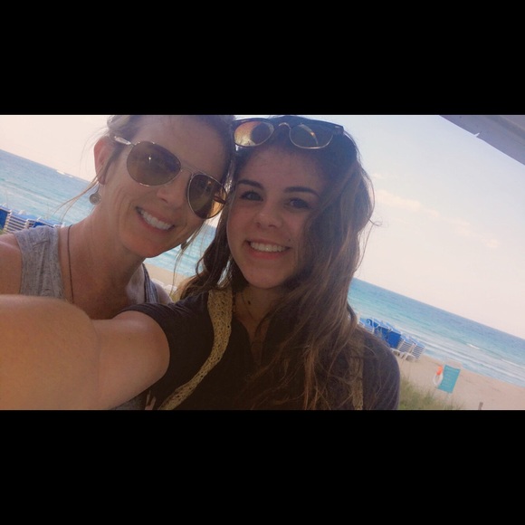 hilaryn24